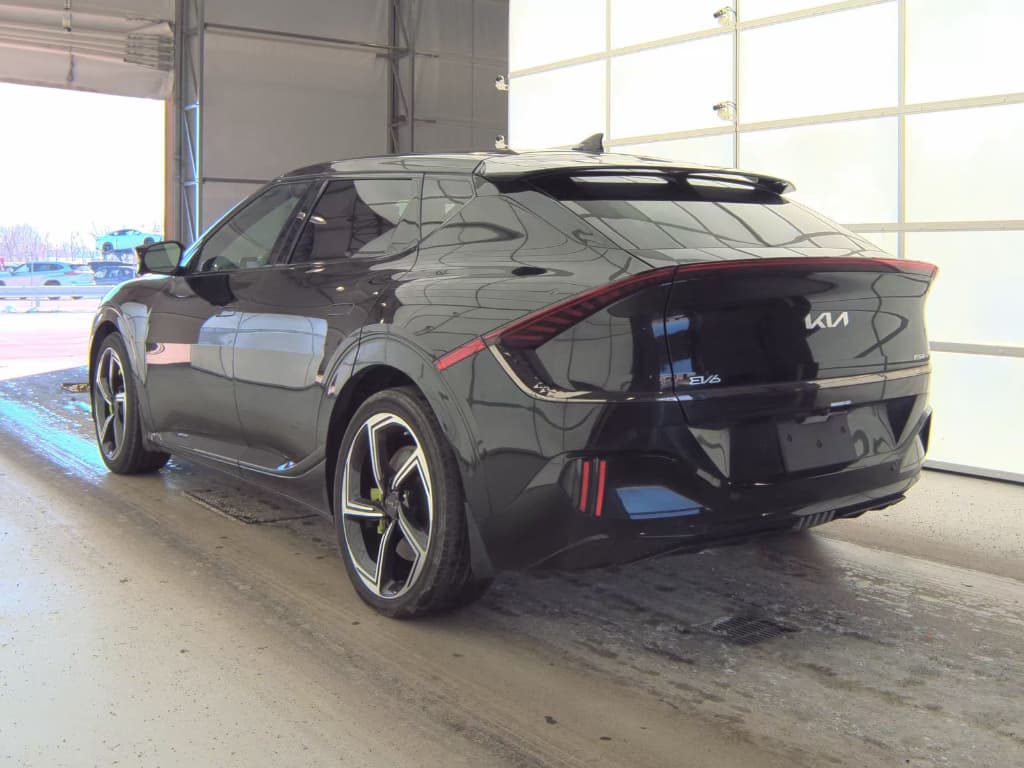 2024 Kia EV6 view 4