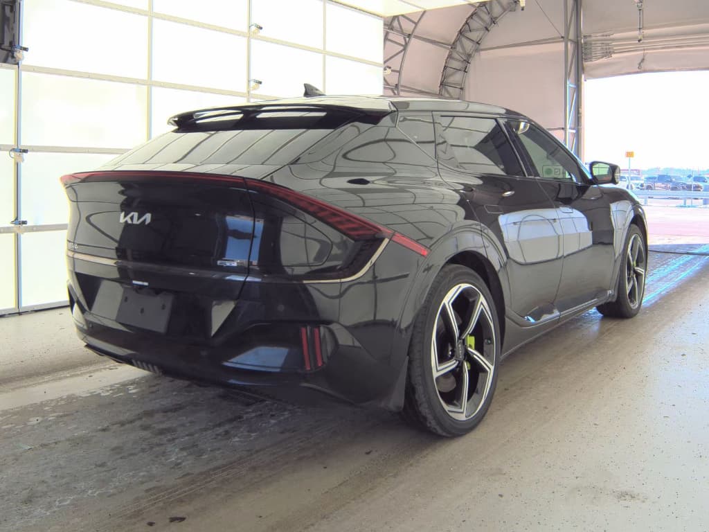 2024 Kia EV6 view 3