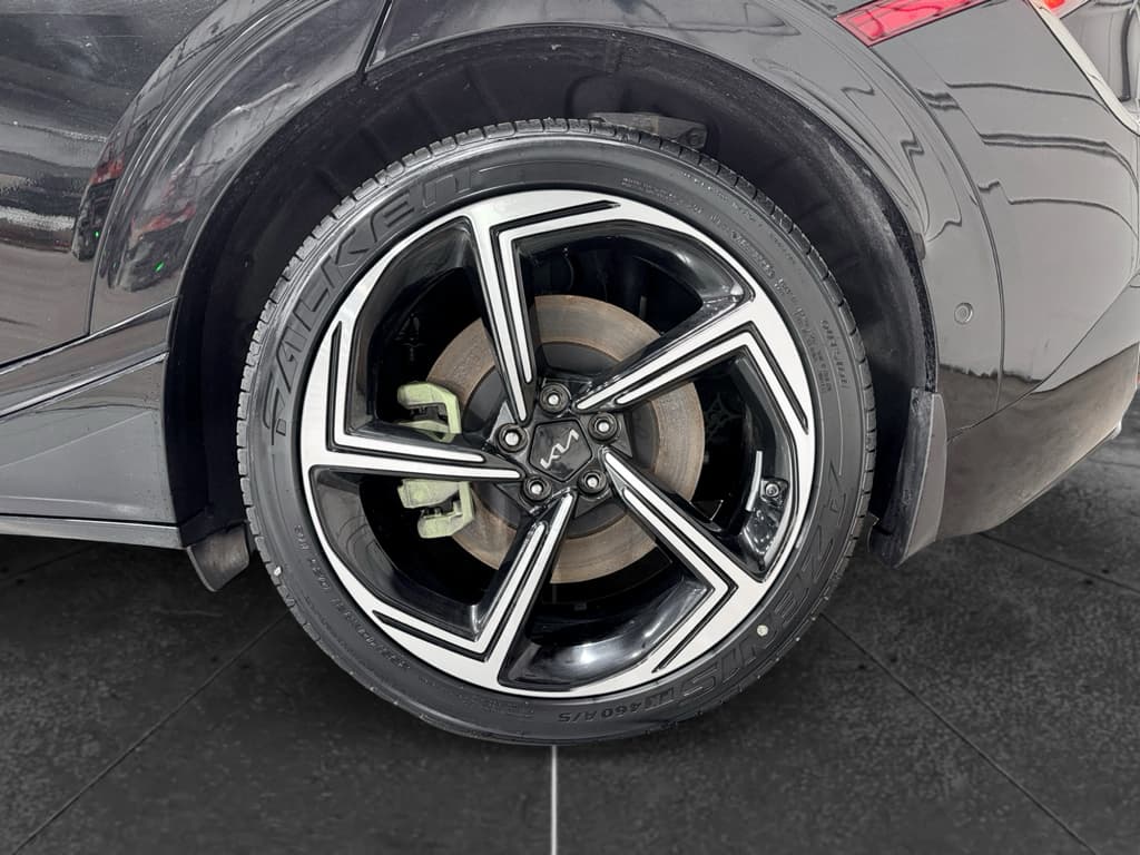 2024 Kia EV6 view 33
