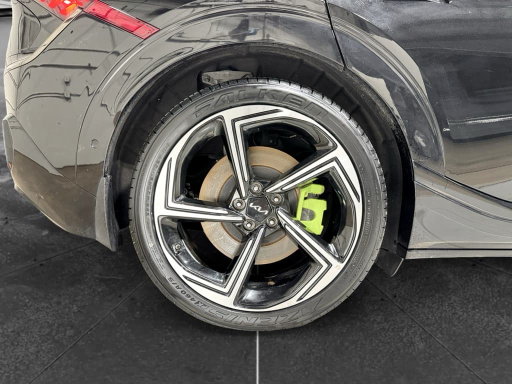 2024 Kia EV6 view 37