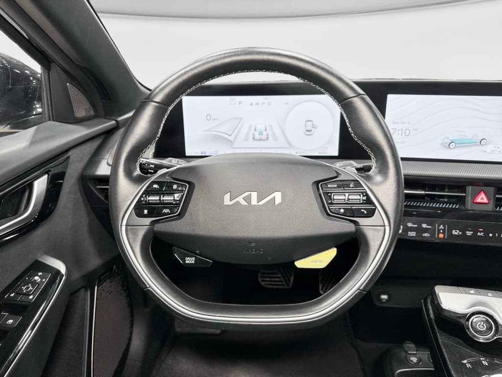 2024 Kia EV6 view 8
