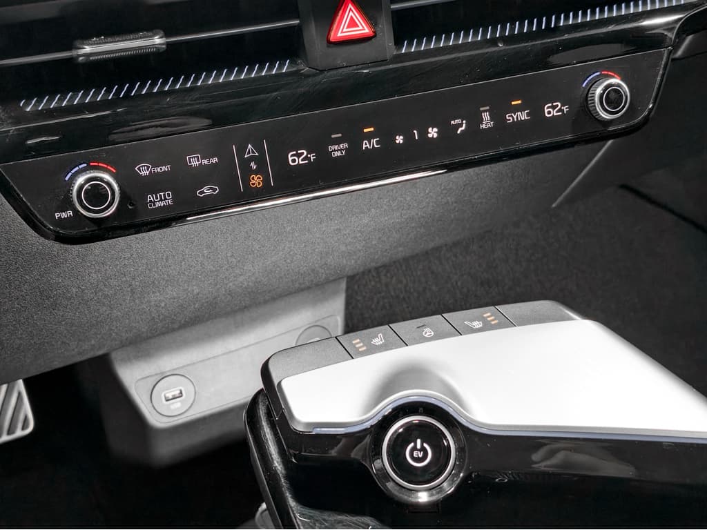 2024 Kia EV6 view 14
