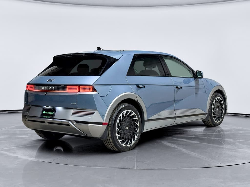 2023 Hyundai IONIQ 5 view 4