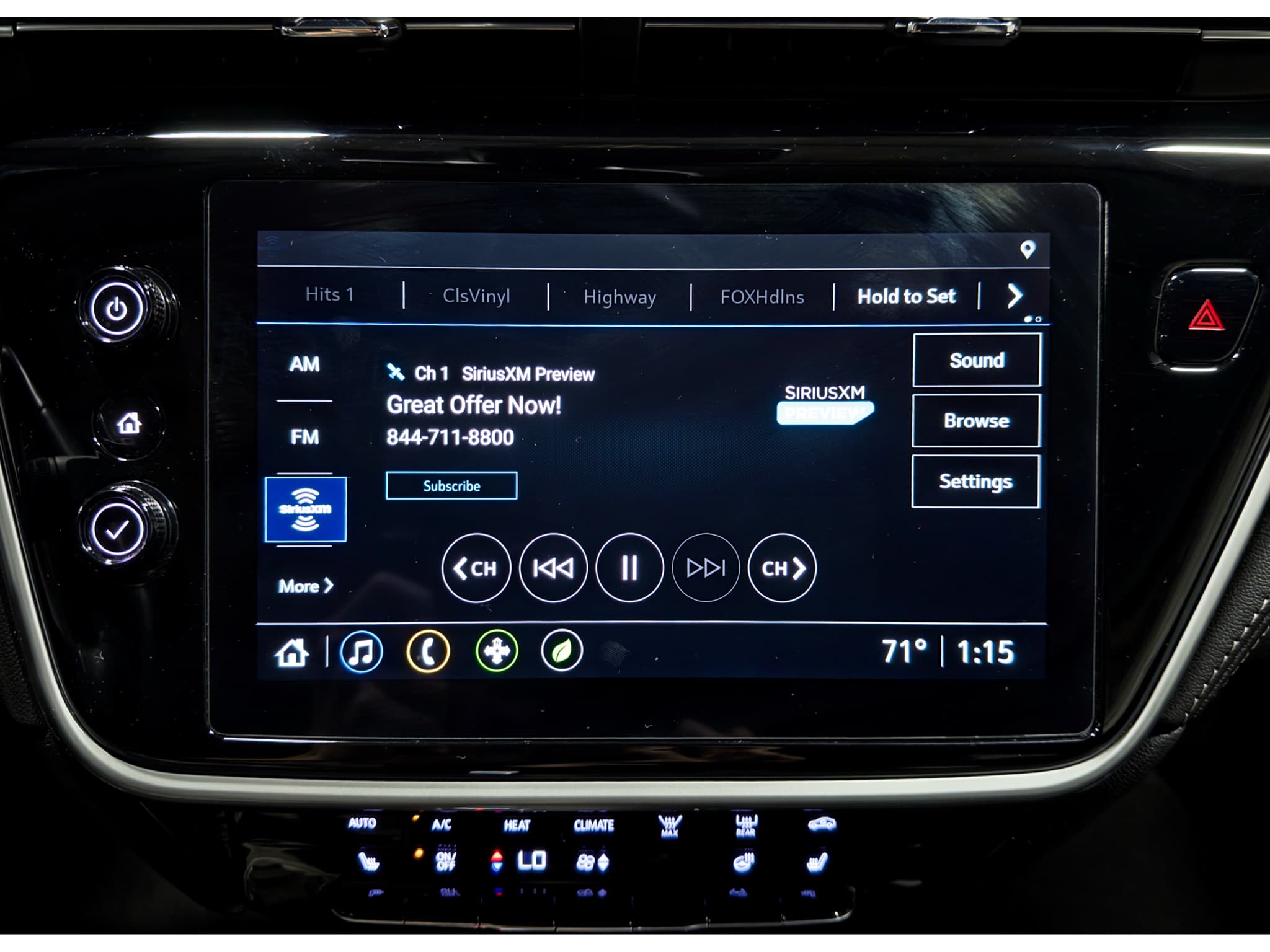 2023 Chevrolet Bolt EUV view 11