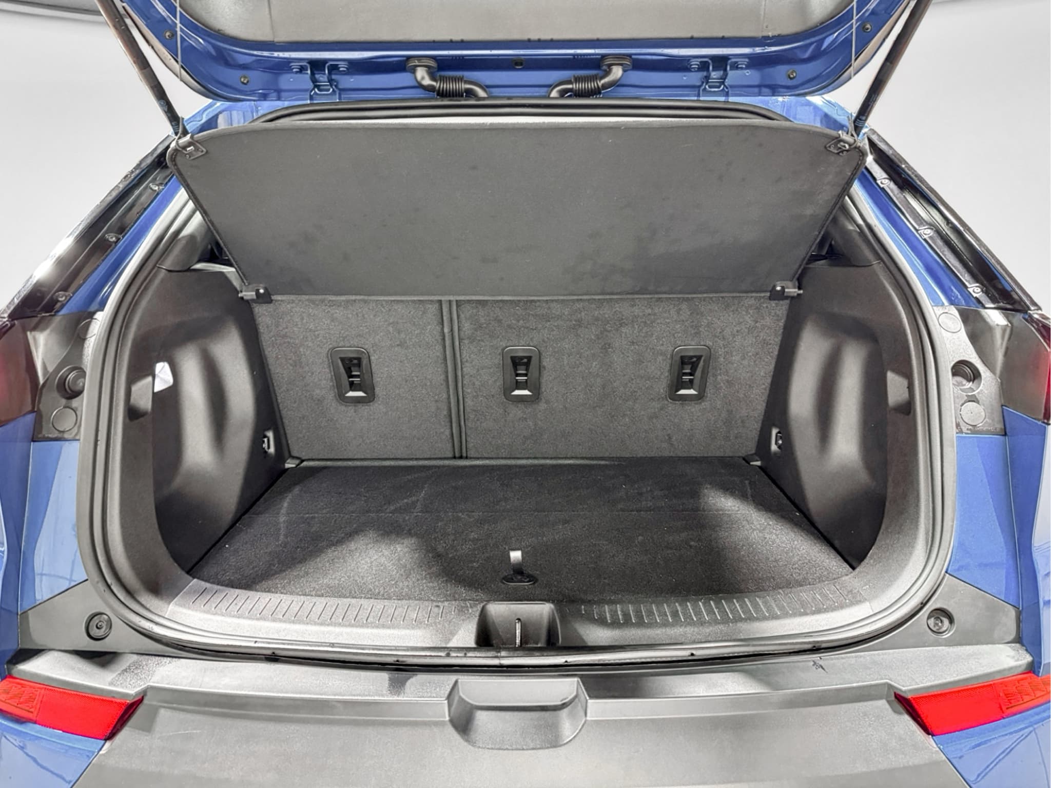 2023 Chevrolet Bolt EUV view 24