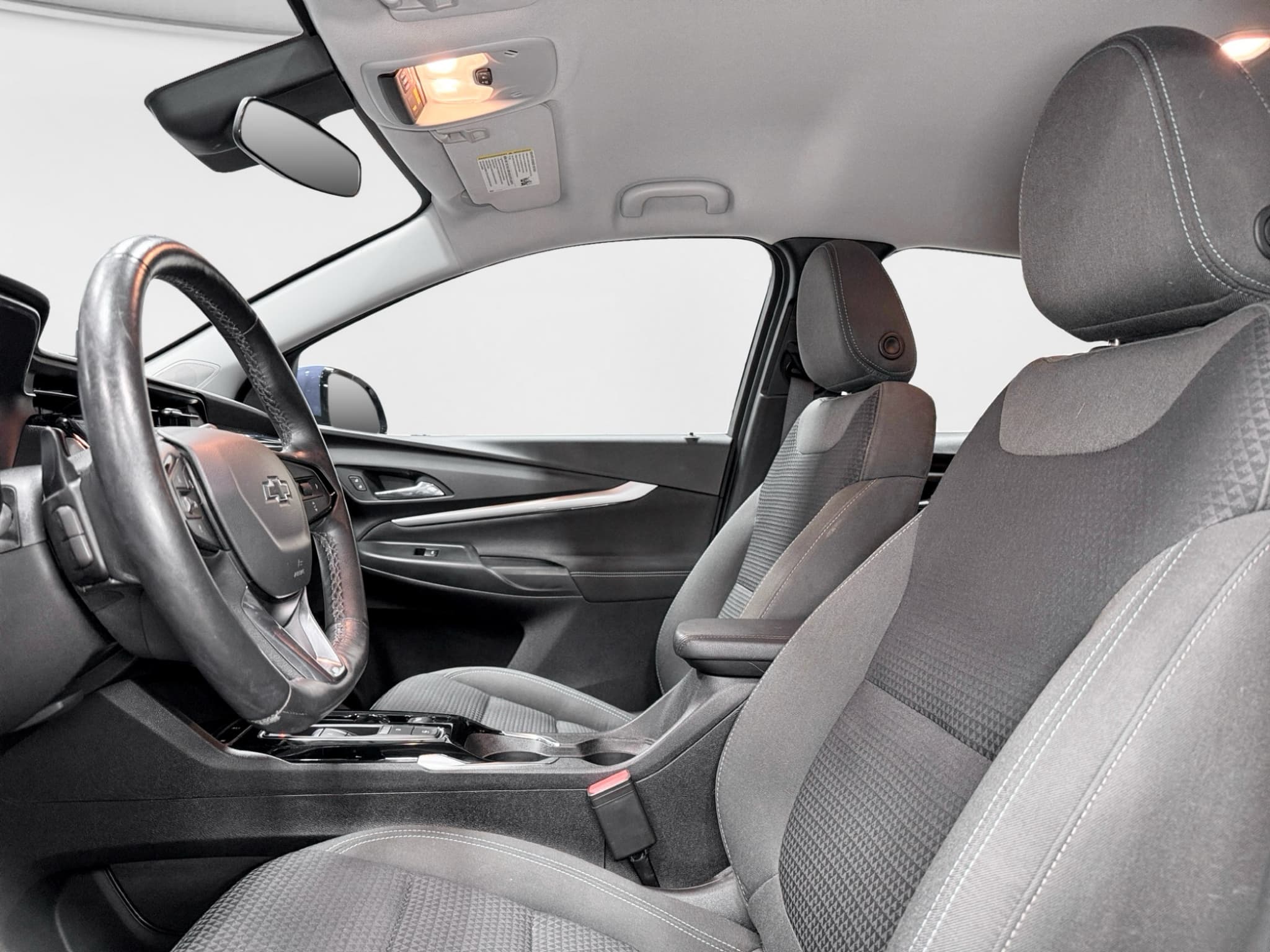 2023 Chevrolet Bolt EUV view 16
