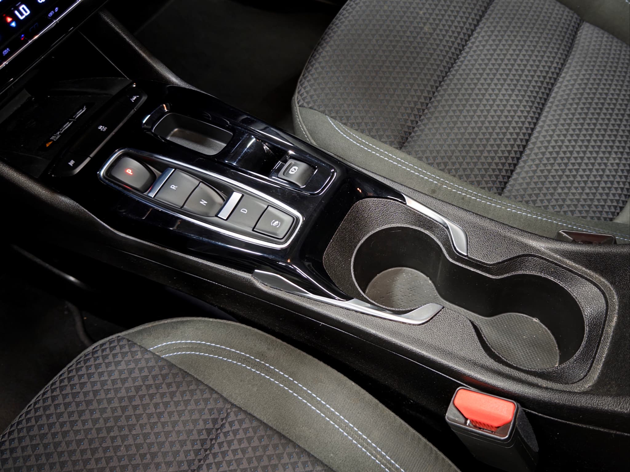 2023 Chevrolet Bolt EUV view 18
