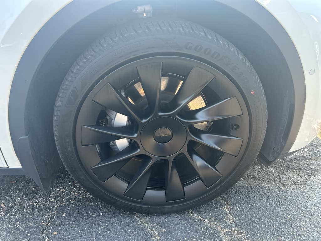 2021 Tesla Model Y view 29