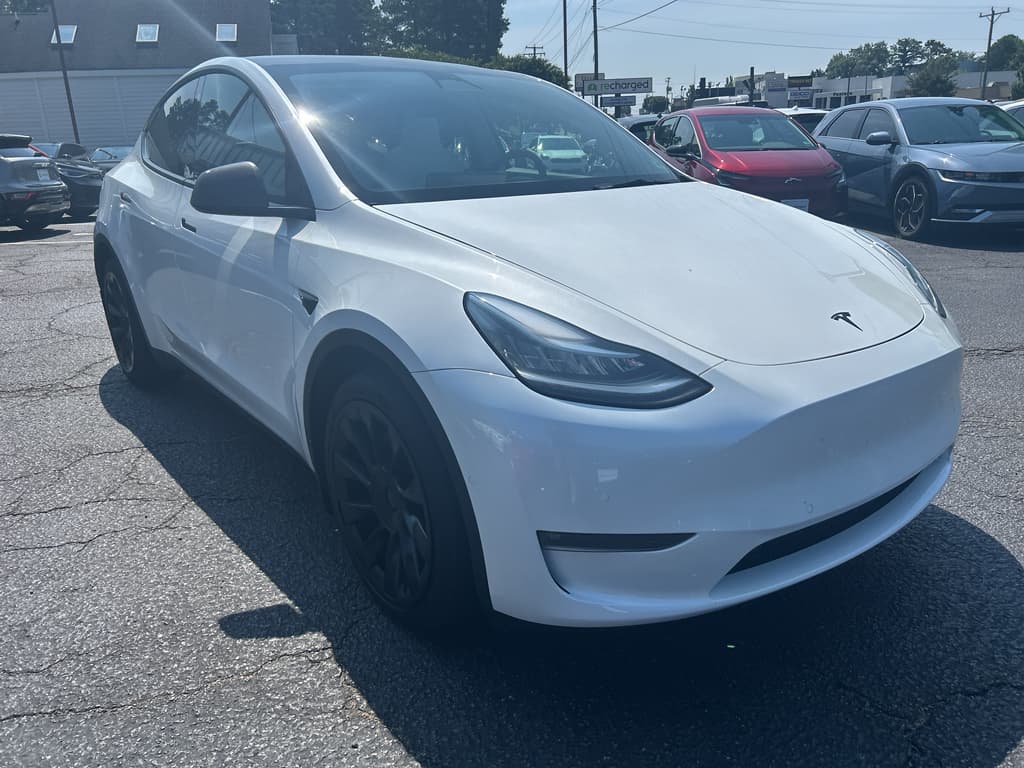 2021 Tesla Model Y view 4