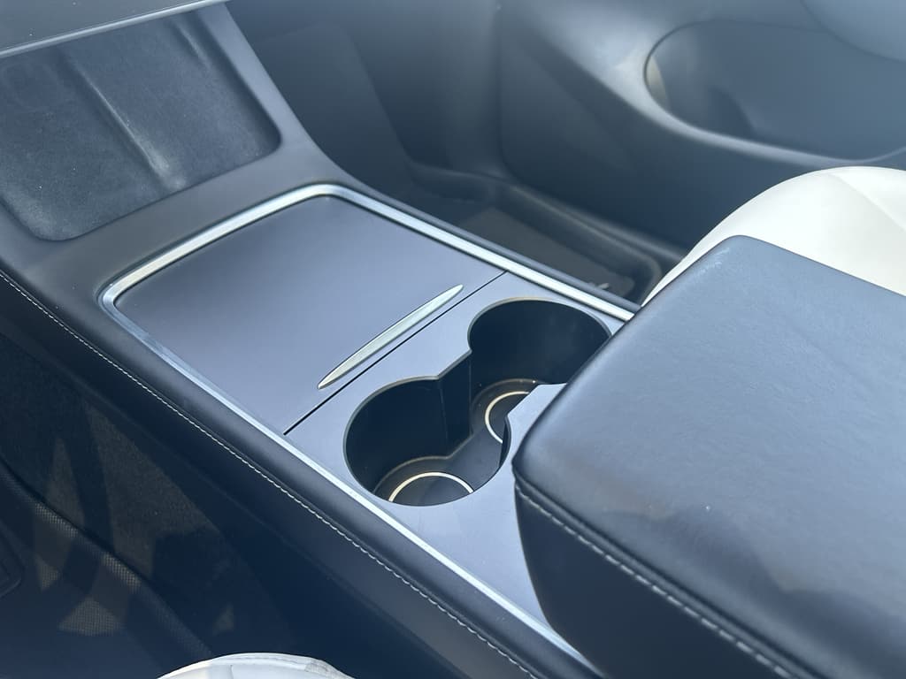 2021 Tesla Model Y view 14