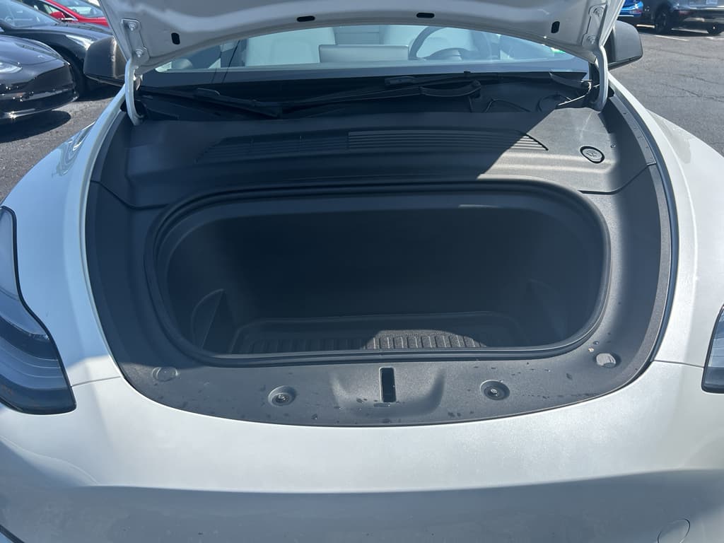 2021 Tesla Model Y view 20