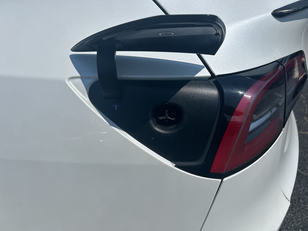 2021 Tesla Model Y view 5