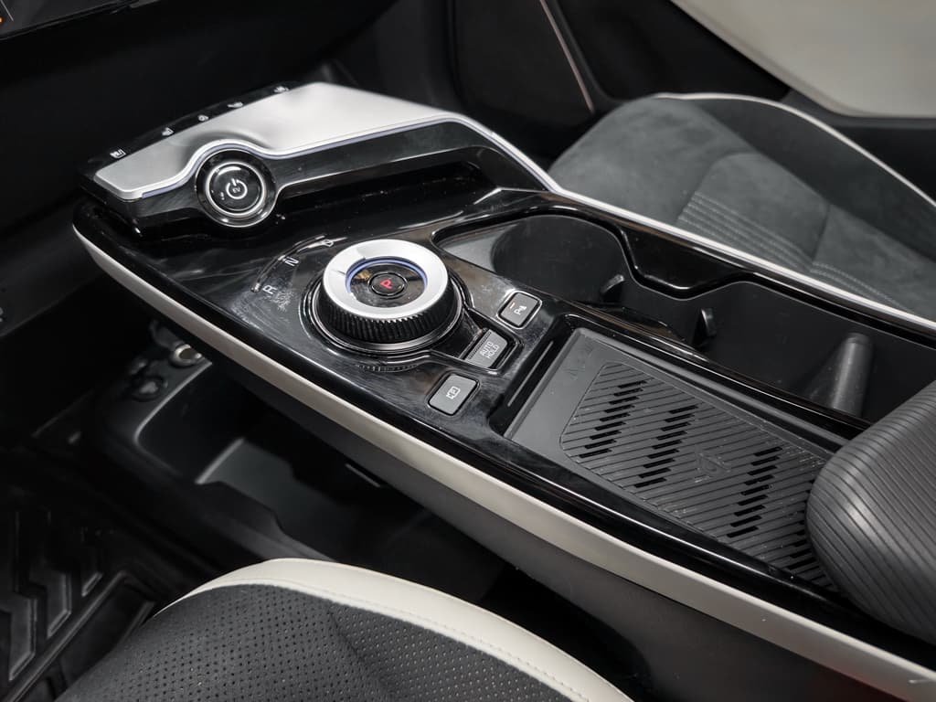 2024 Kia EV6 view 19
