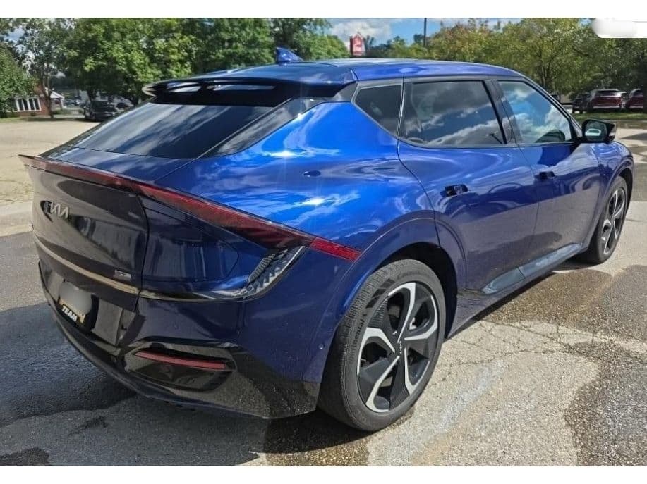 2024 Kia EV6 view 3
