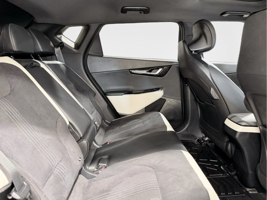 2024 Kia EV6 view 23