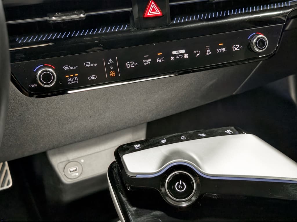 2024 Kia EV6 view 15