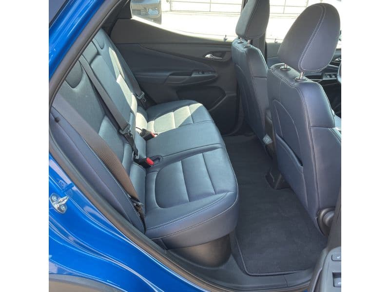 2023 Chevrolet Bolt EUV view 6