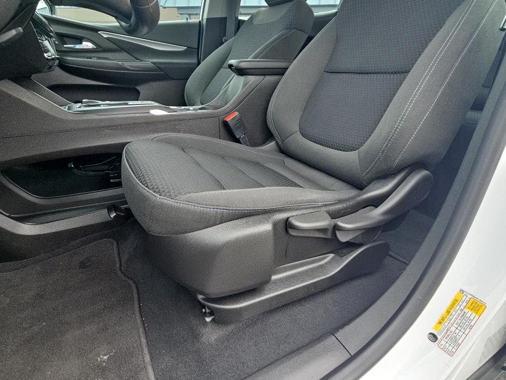 2023 Chevrolet Bolt EV view 7