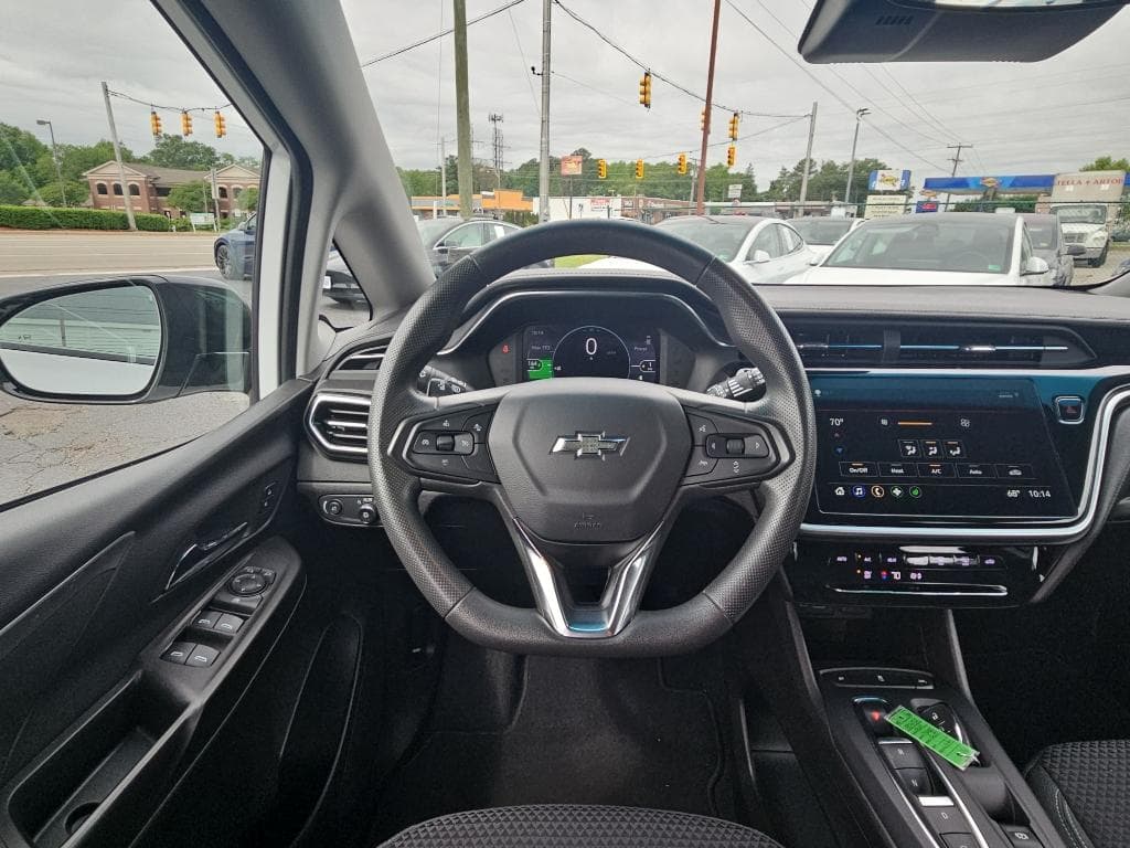2023 Chevrolet Bolt EV view 8