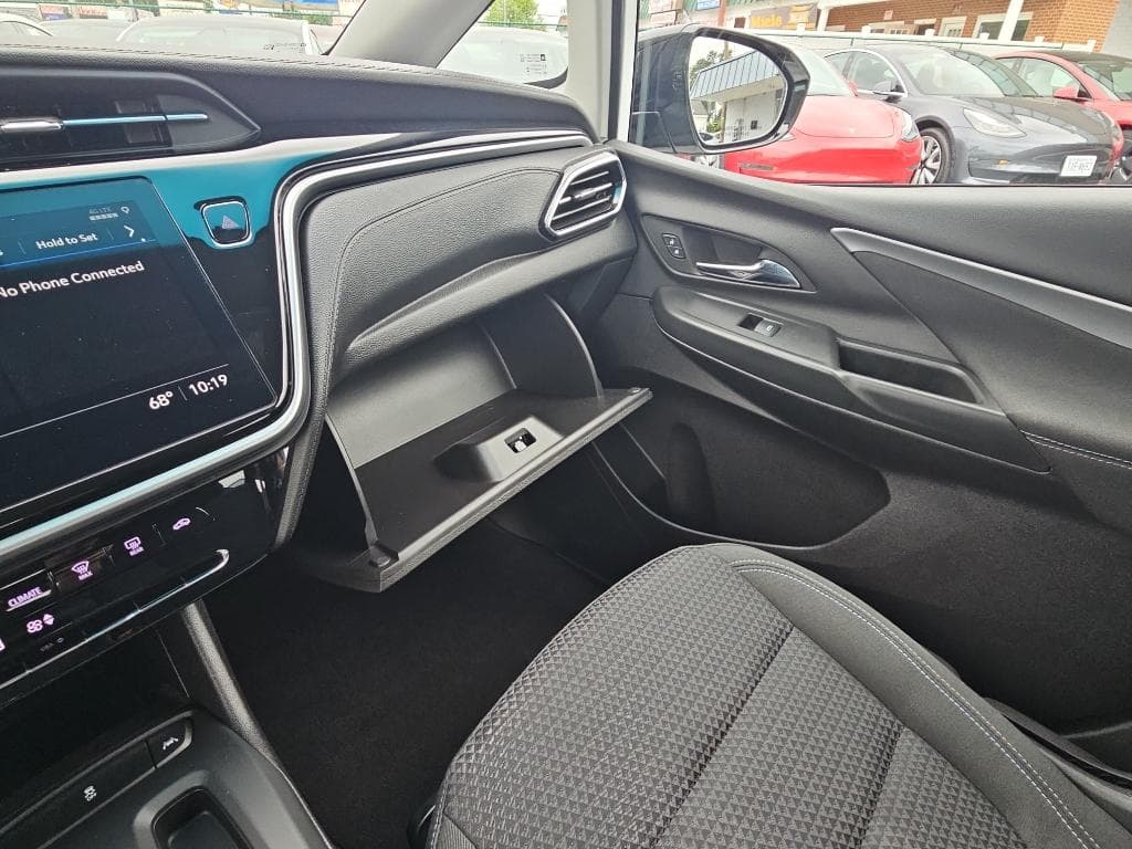 2023 Chevrolet Bolt EV view 20
