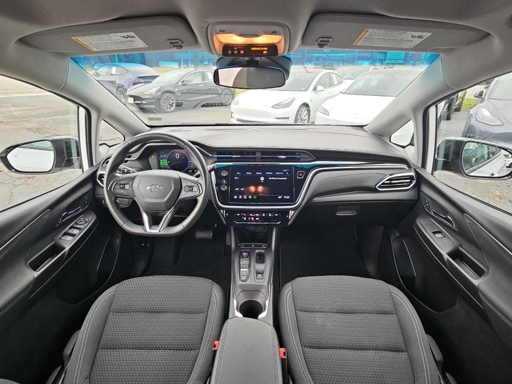 2023 Chevrolet Bolt EV view 18