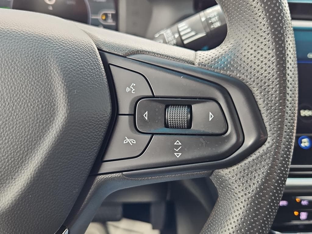 2023 Chevrolet Bolt EV view 16