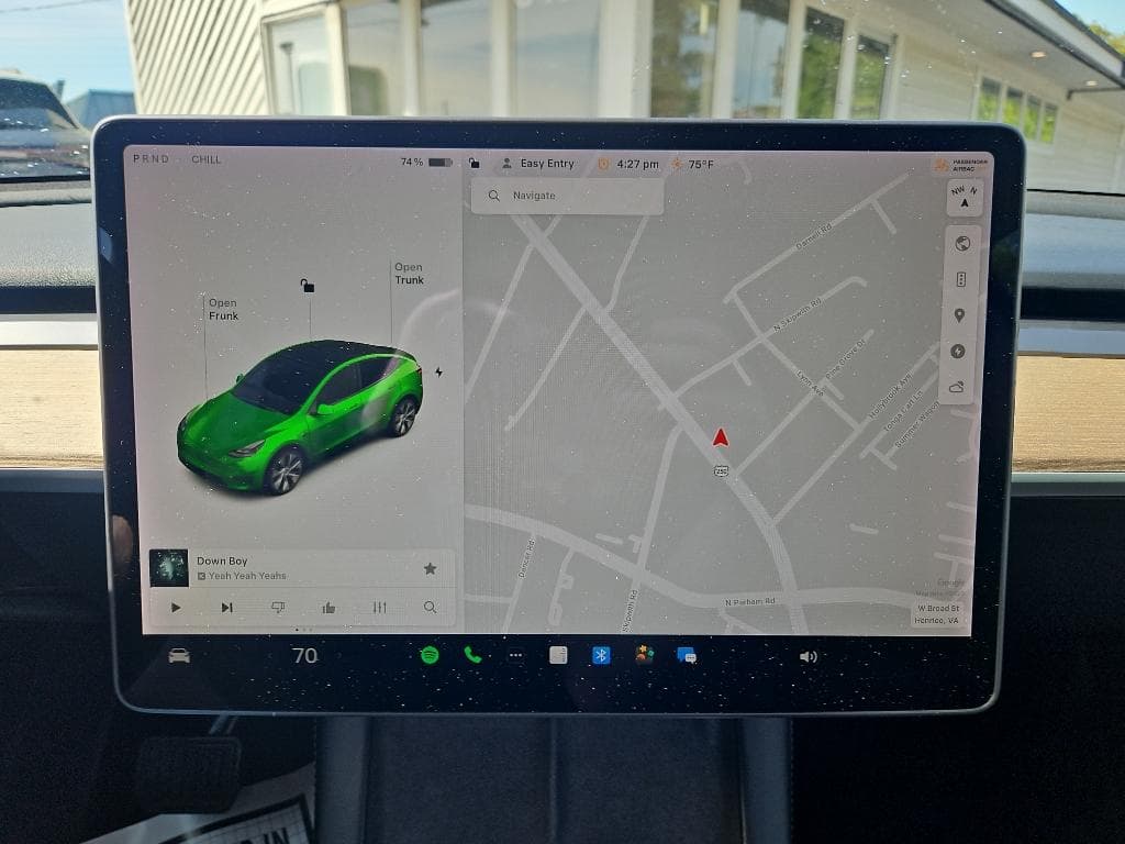 2021 Tesla Model Y view 9