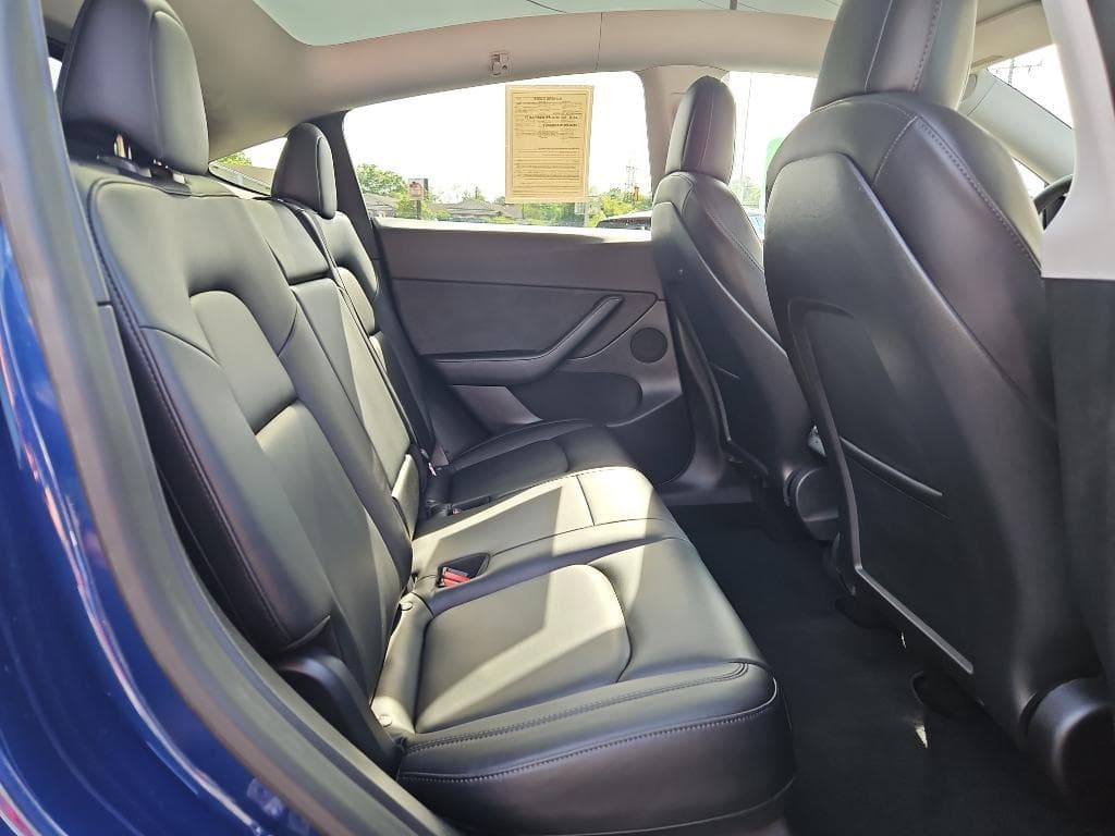 2021 Tesla Model Y view 17