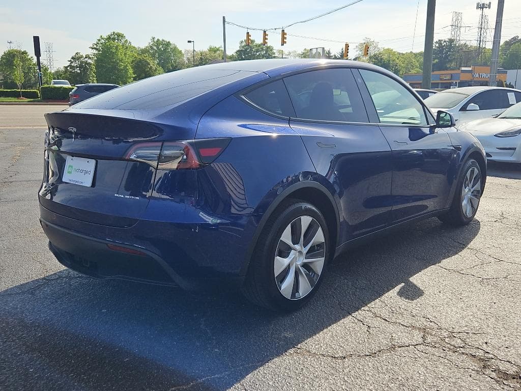 2021 Tesla Model Y view 3