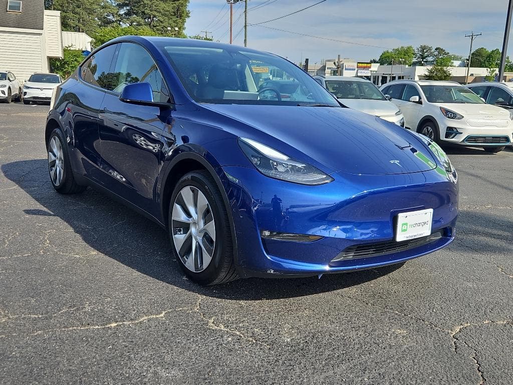 2021 Tesla Model Y view 4