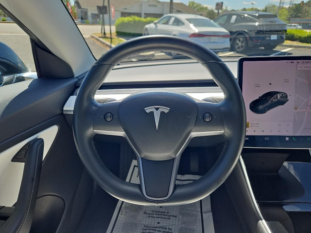 2018 Tesla Model 3 view 7