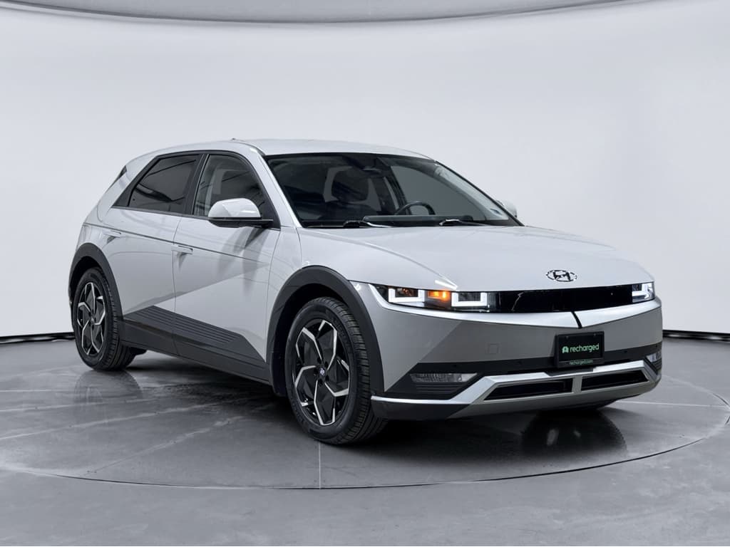 2023 Hyundai IONIQ 5 view 4