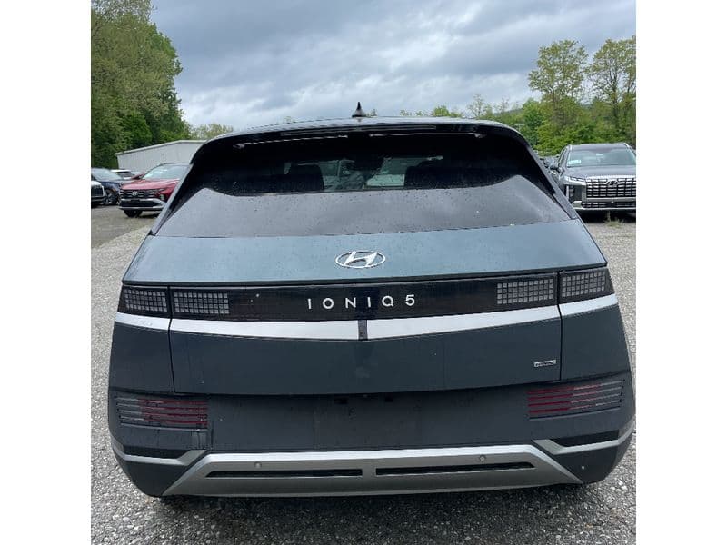 2023 Hyundai IONIQ 5 view 4