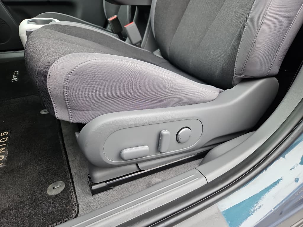 2023 Hyundai IONIQ 5 view 7