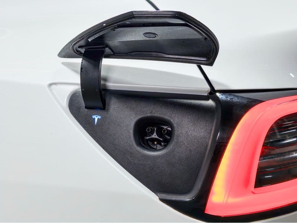 2021 Tesla Model Y view 5