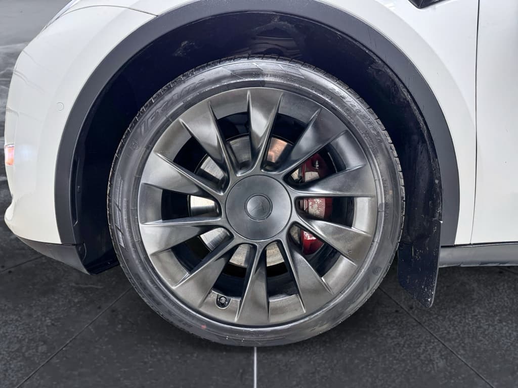 2021 Tesla Model Y view 30