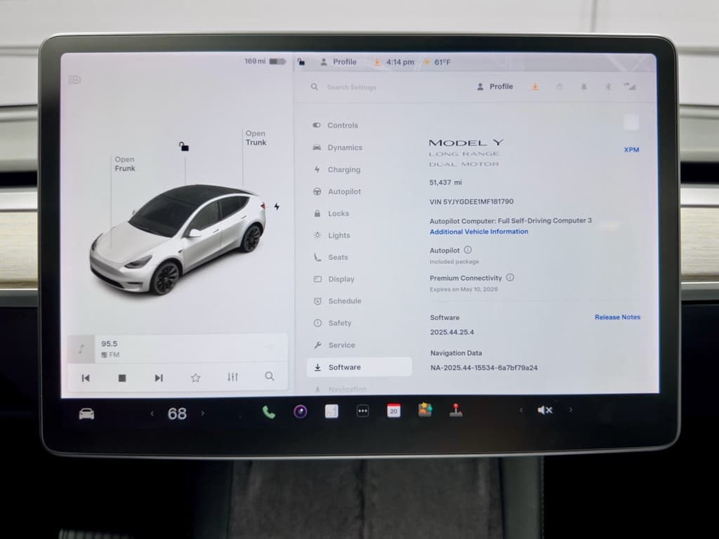 2021 Tesla Model Y view 12