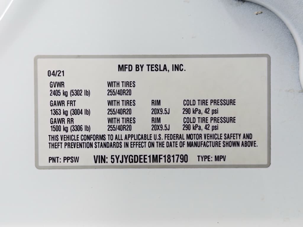 2021 Tesla Model Y view 28