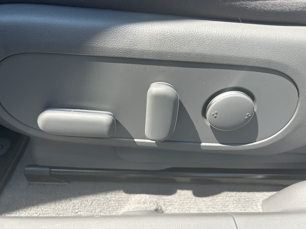 2023 Hyundai IONIQ 5 view 7