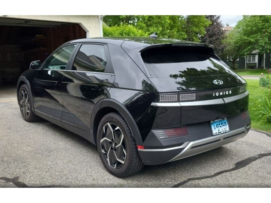 2023 Hyundai IONIQ 5 view 4