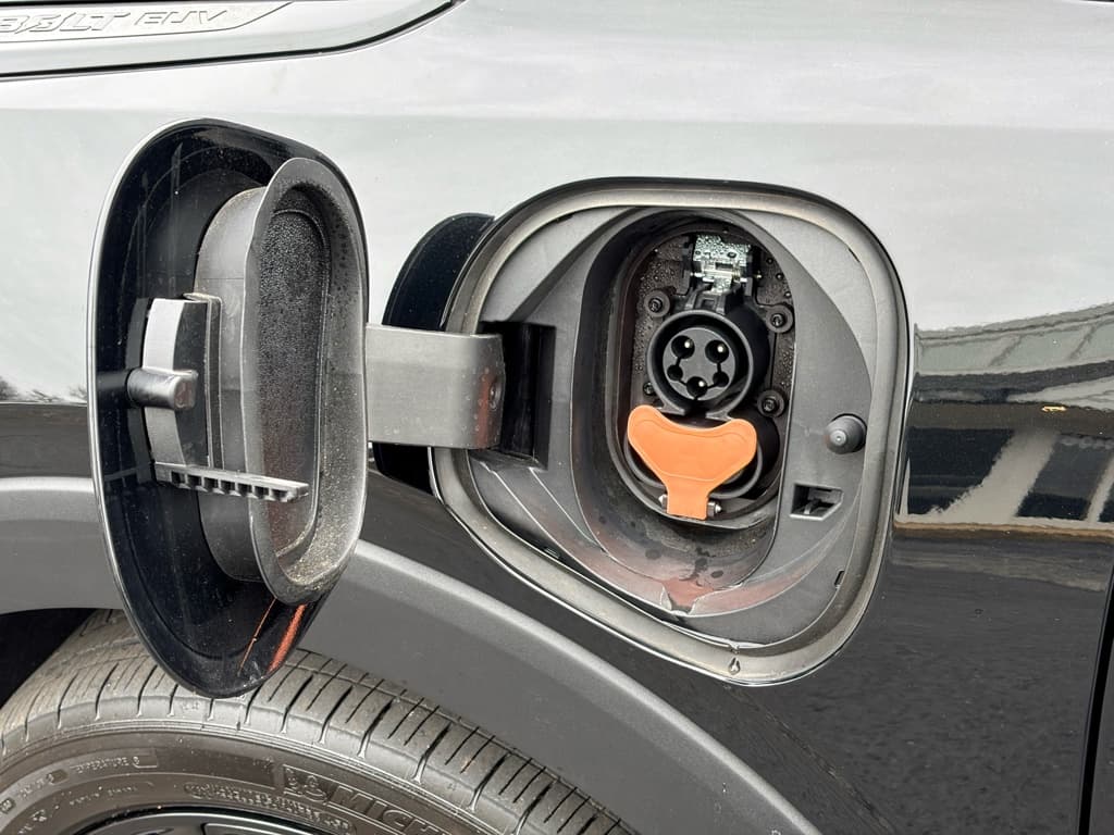 2023 Chevrolet Bolt EUV view 5