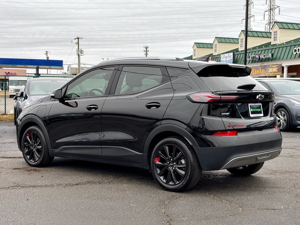 2023 Chevrolet Bolt EUV view 2