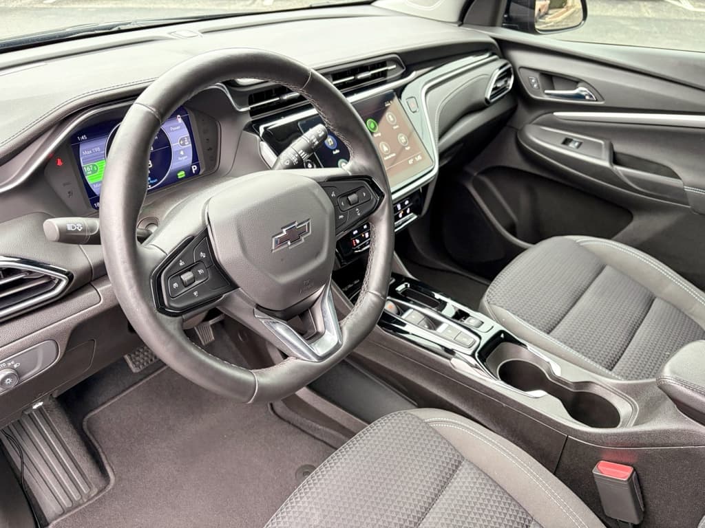 2023 Chevrolet Bolt EUV view 19