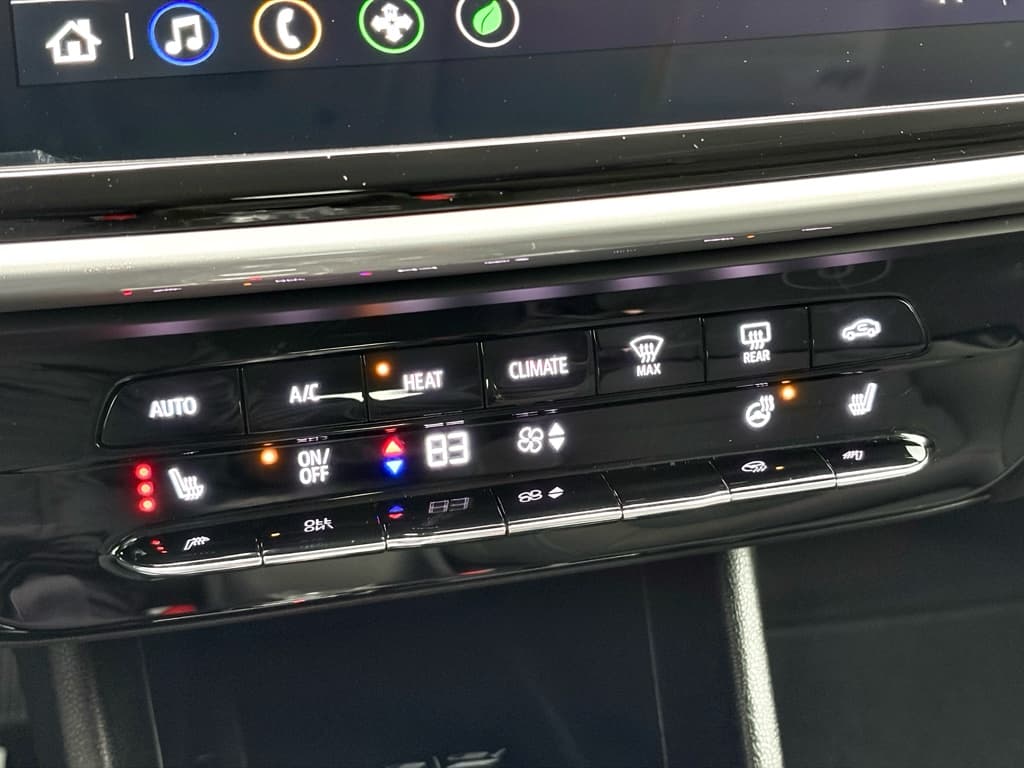 2023 Chevrolet Bolt EUV view 16