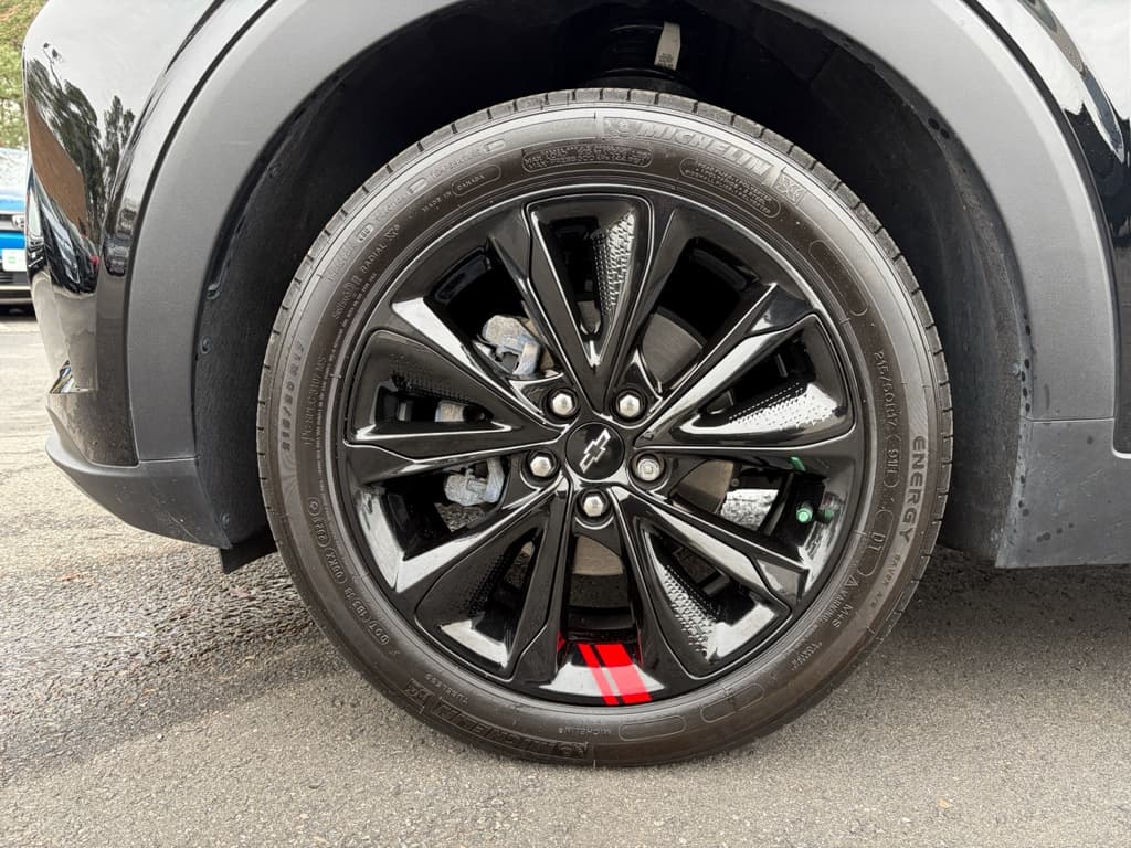 2023 Chevrolet Bolt EUV view 36