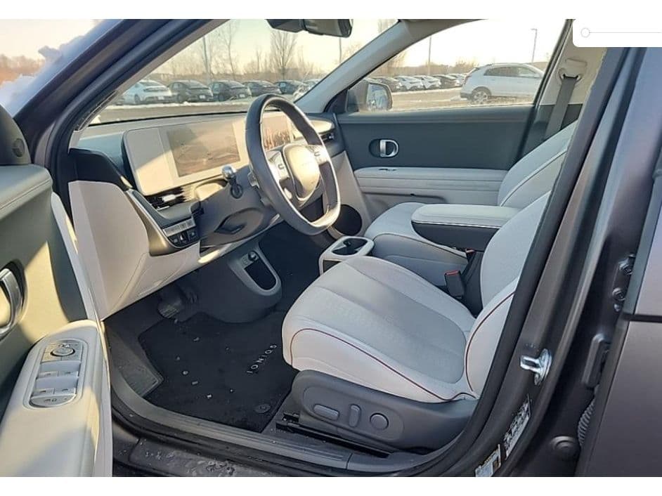 2023 Hyundai IONIQ 5 view 5