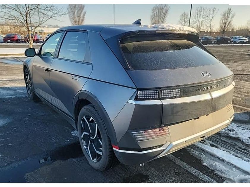 2023 Hyundai IONIQ 5 view 4