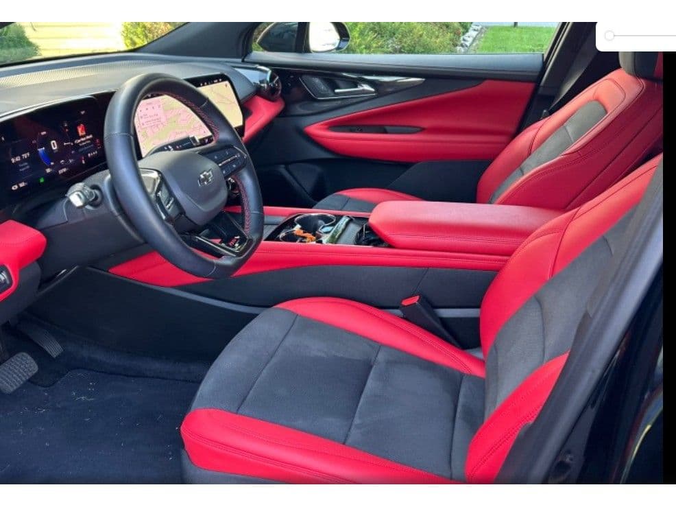 2024 Chevrolet Blazer EV view 5