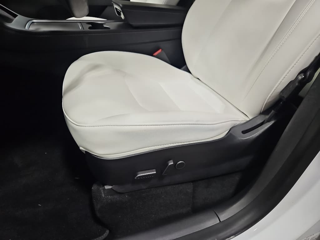 2021 Tesla Model Y view 6