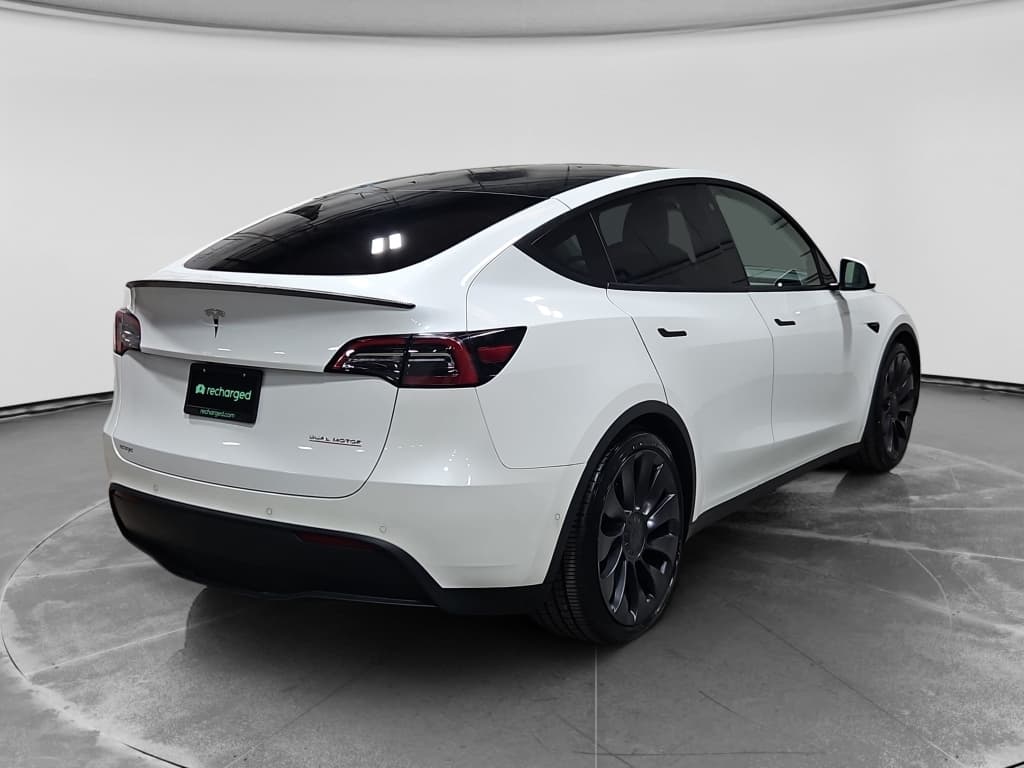 2021 Tesla Model Y view 3